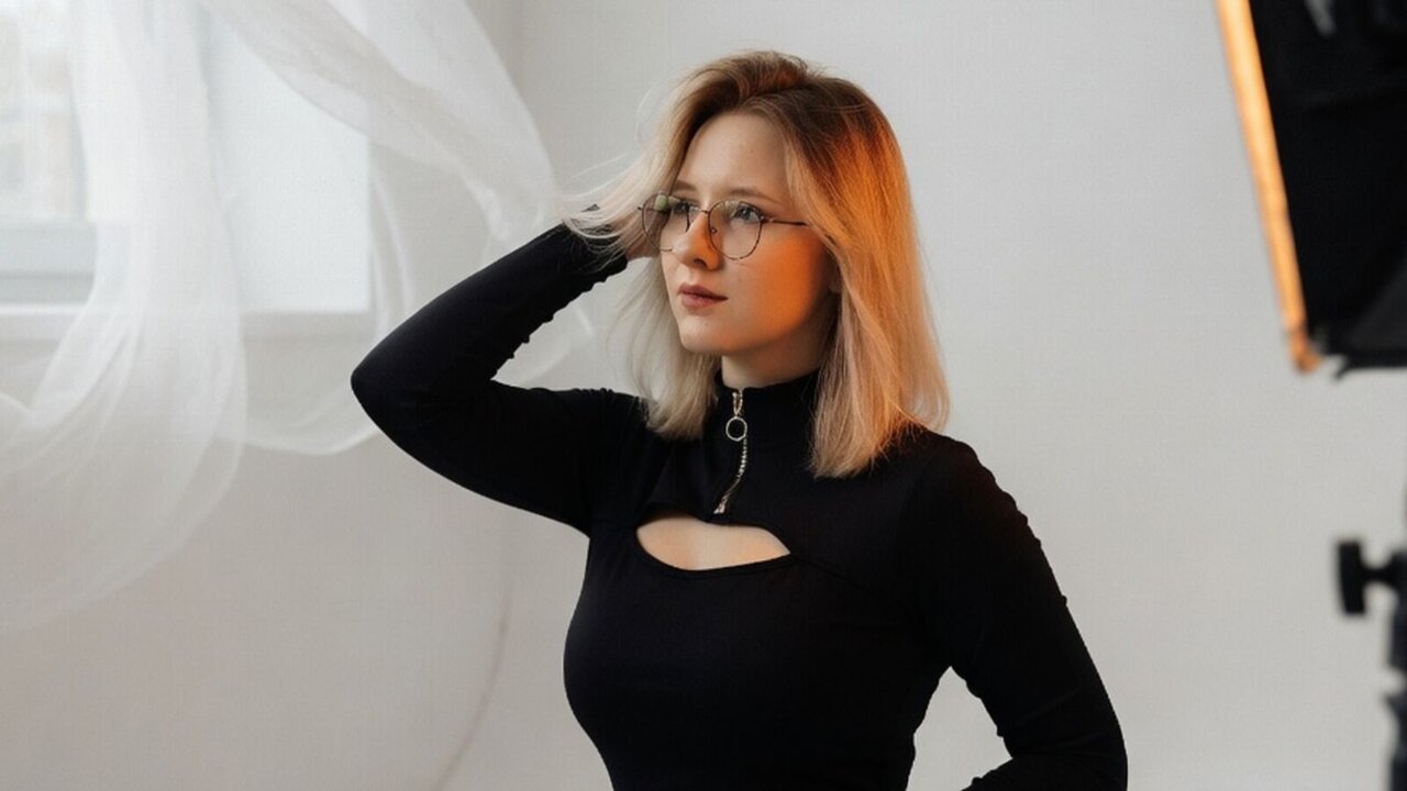 AletaSkye's Sex ChatRoom