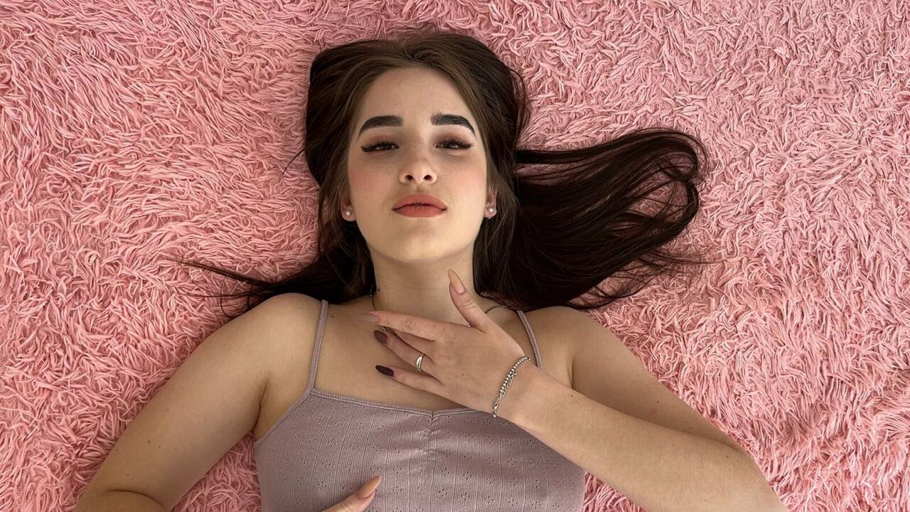 BarbaraFerrari's Sex ChatRoom