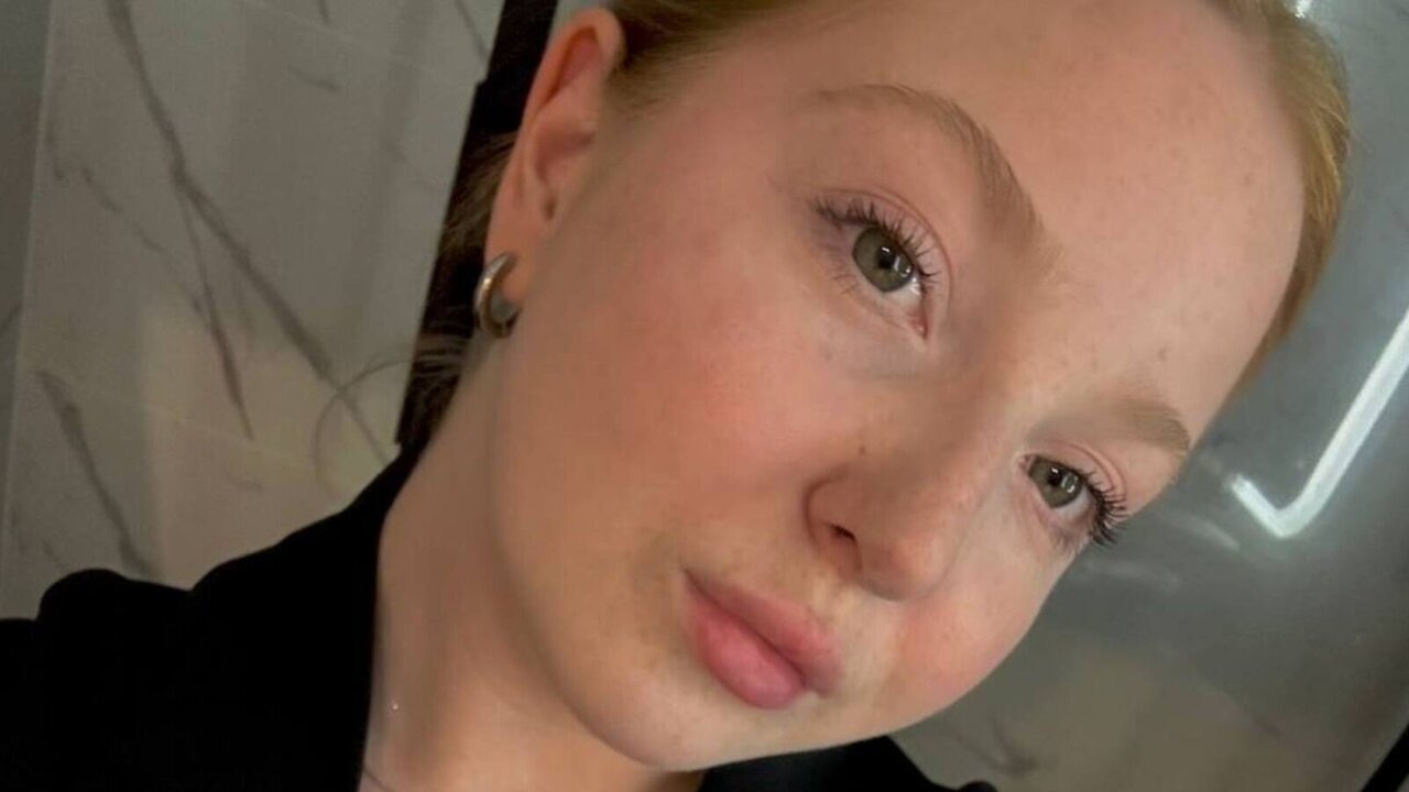 BellaAllen's Sex ChatRoom