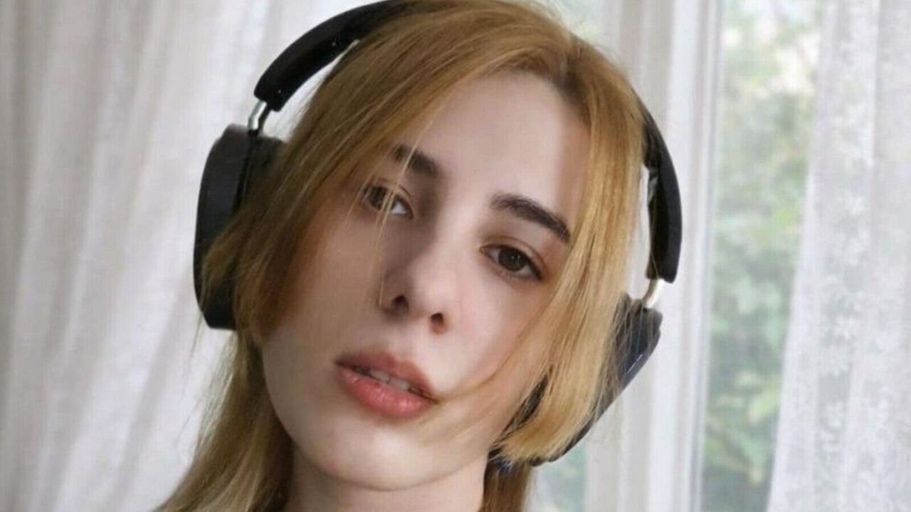 CarlHanchett's Sex ChatRoom