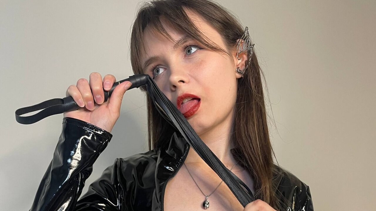 CirilaRianon's Sex ChatRoom