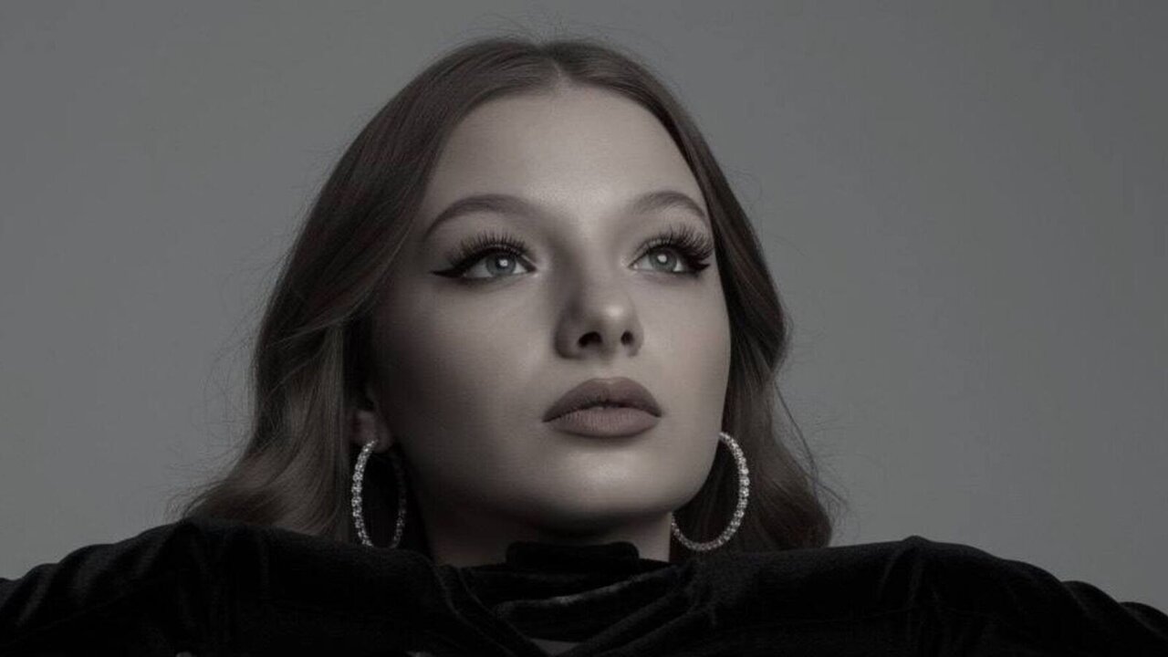 CreolaScheidler's Sex ChatRoom