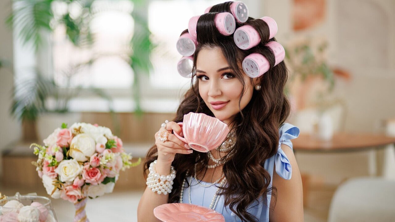 ElinaMalina's Sex ChatRoom