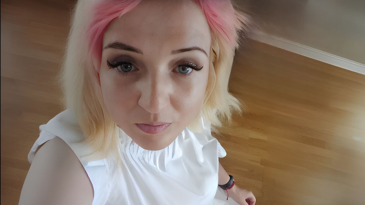 EllaMuerta's Sex ChatRoom