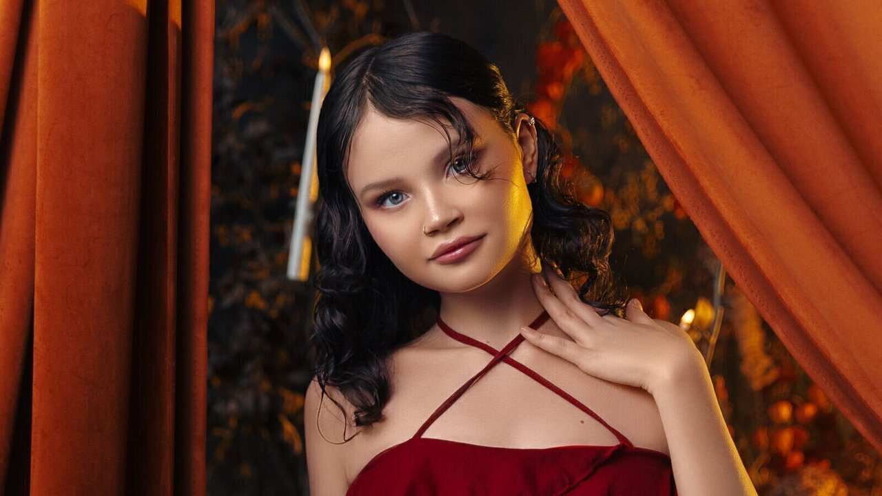 EmilyChavez's Sex ChatRoom