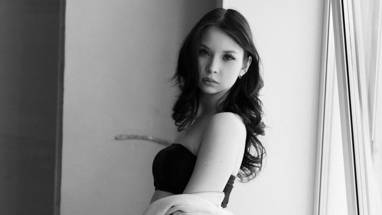 EmmaBrandorff's Sex ChatRoom