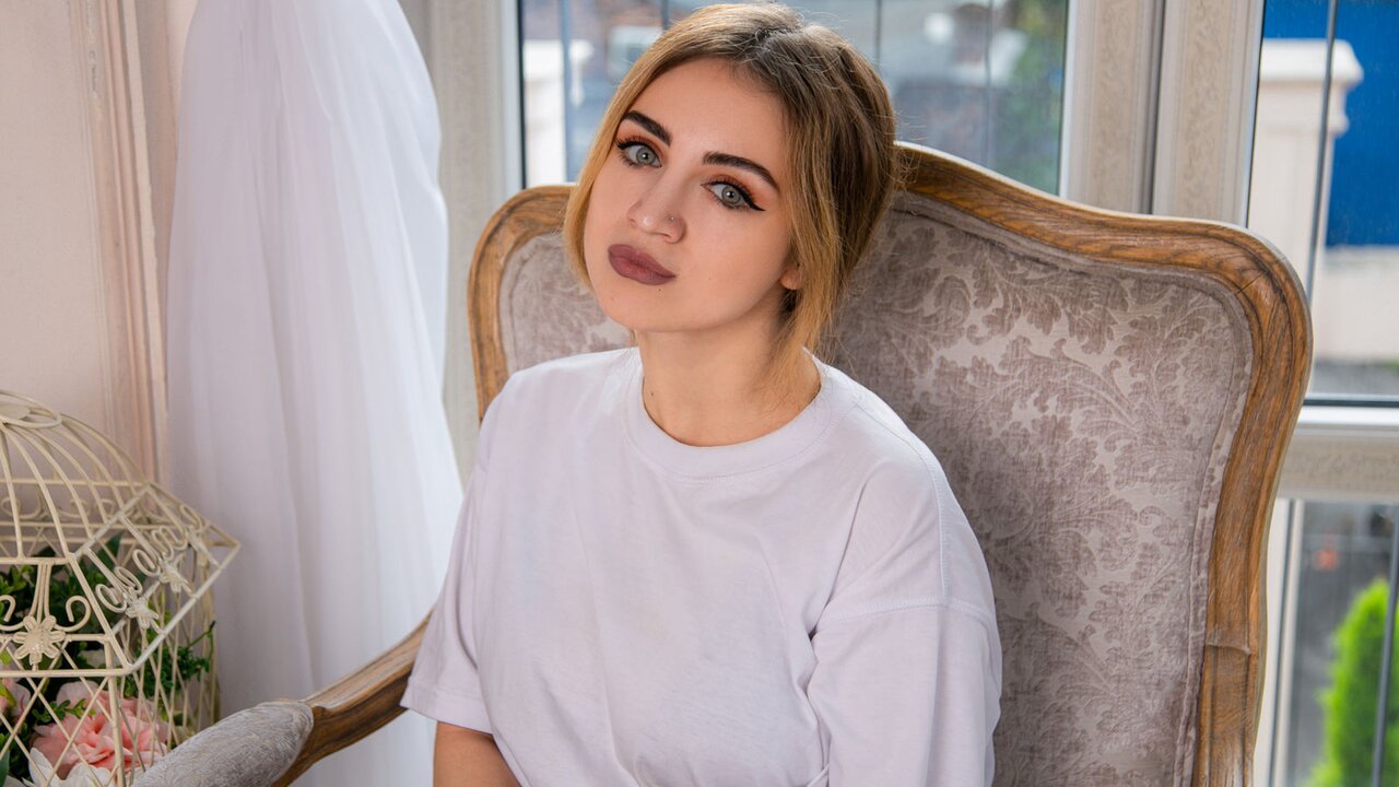 EvaCreighton's Sex ChatRoom