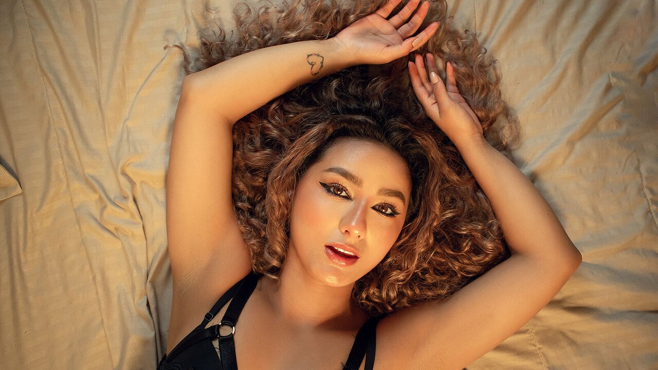 FloraSaenzz's Sex ChatRoom