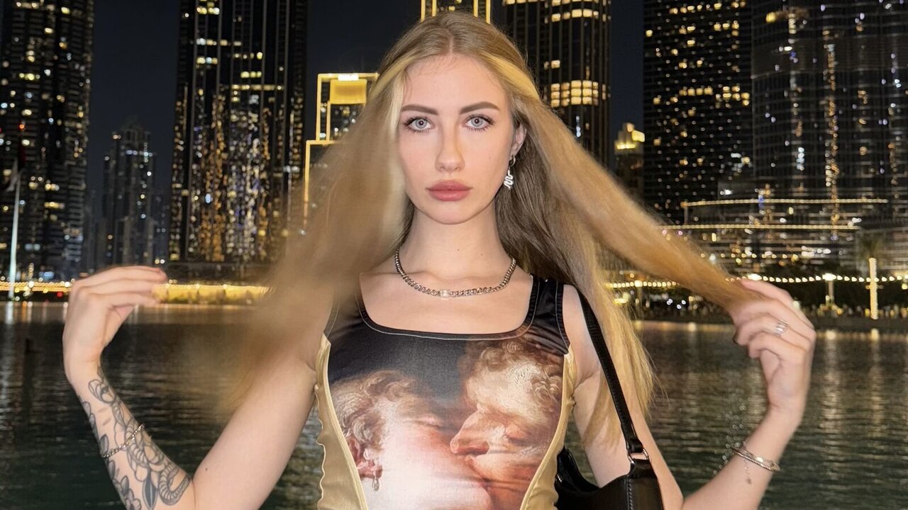 HailieMathers's Sex ChatRoom