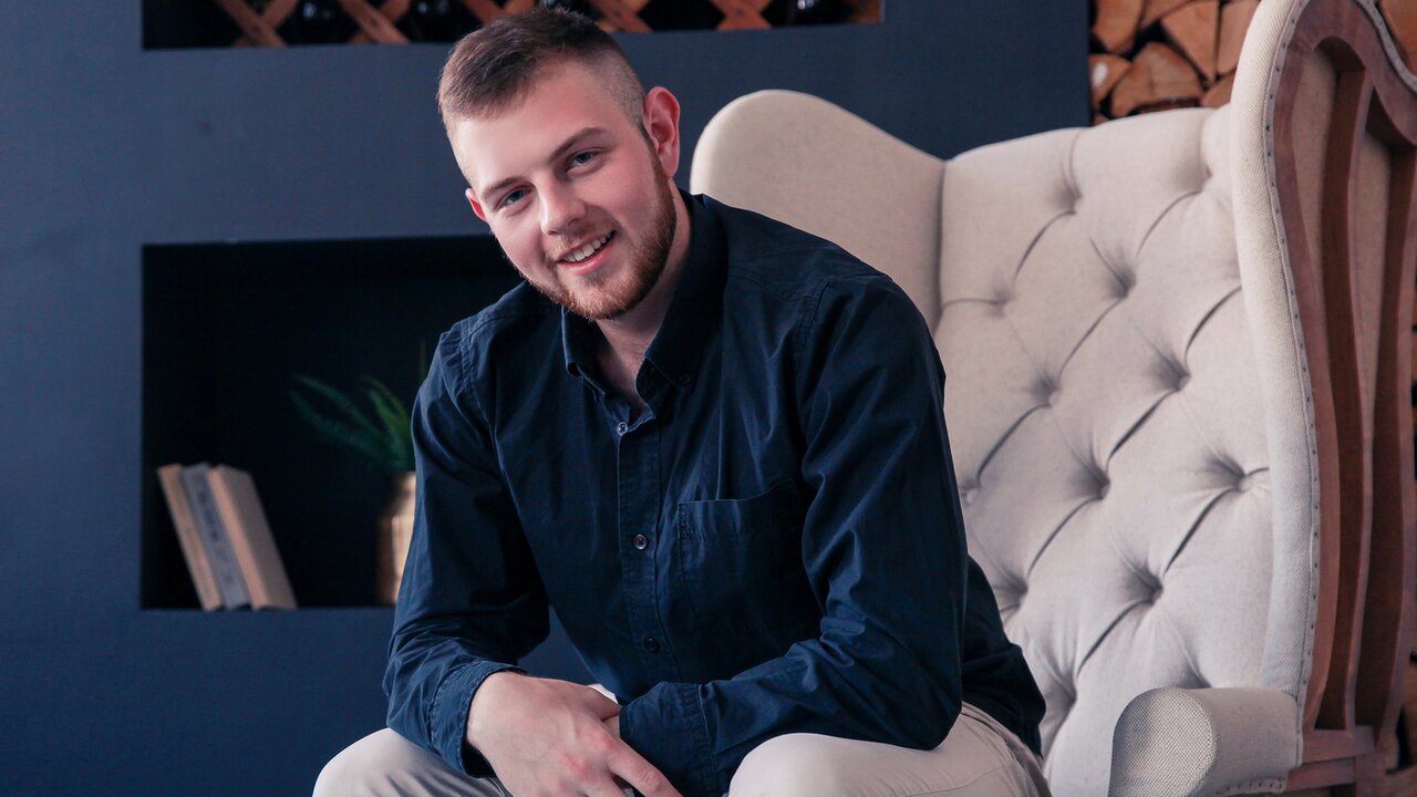 HoldenRivers's Sex ChatRoom