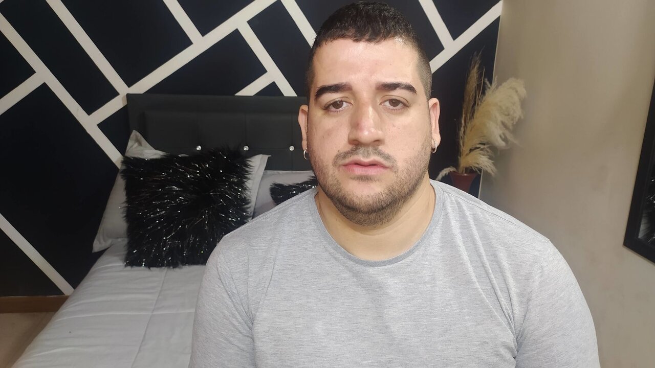 JamesPaul's Sex ChatRoom