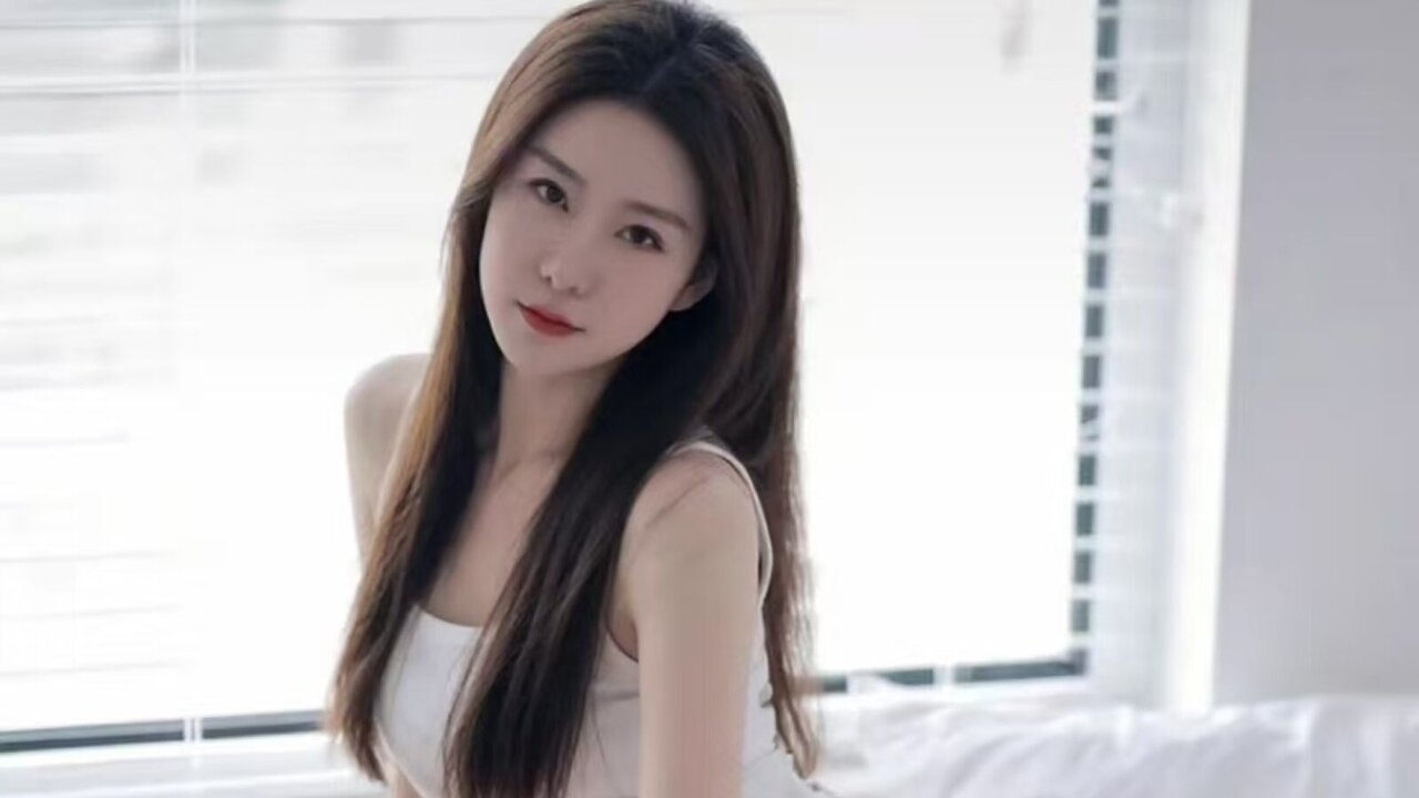 JelenaBeIIa's Sex ChatRoom