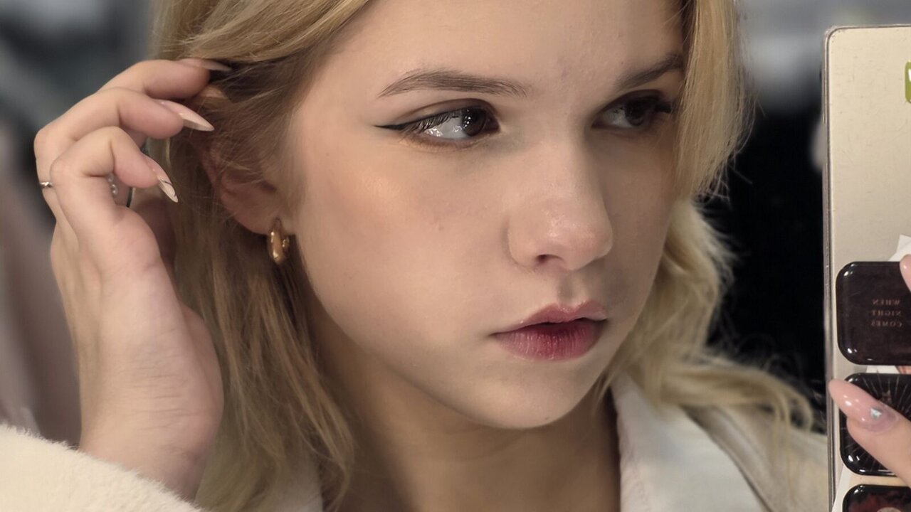 JesseniaMinarik's Sex ChatRoom