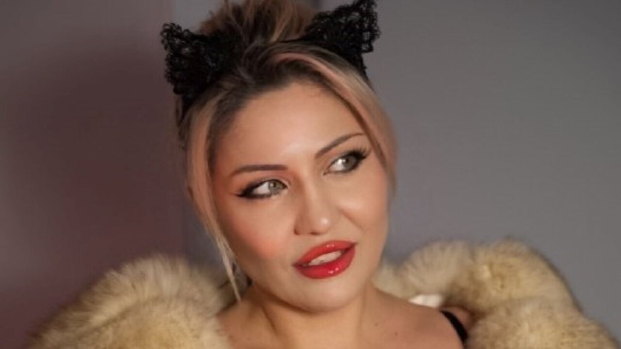 JullyRox's Sex ChatRoom