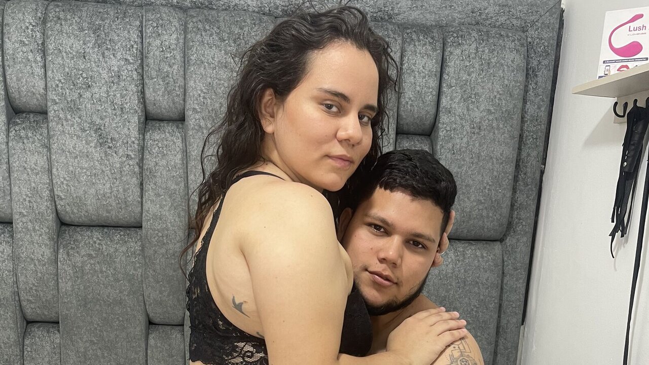 LauraAndAlan's Sex ChatRoom