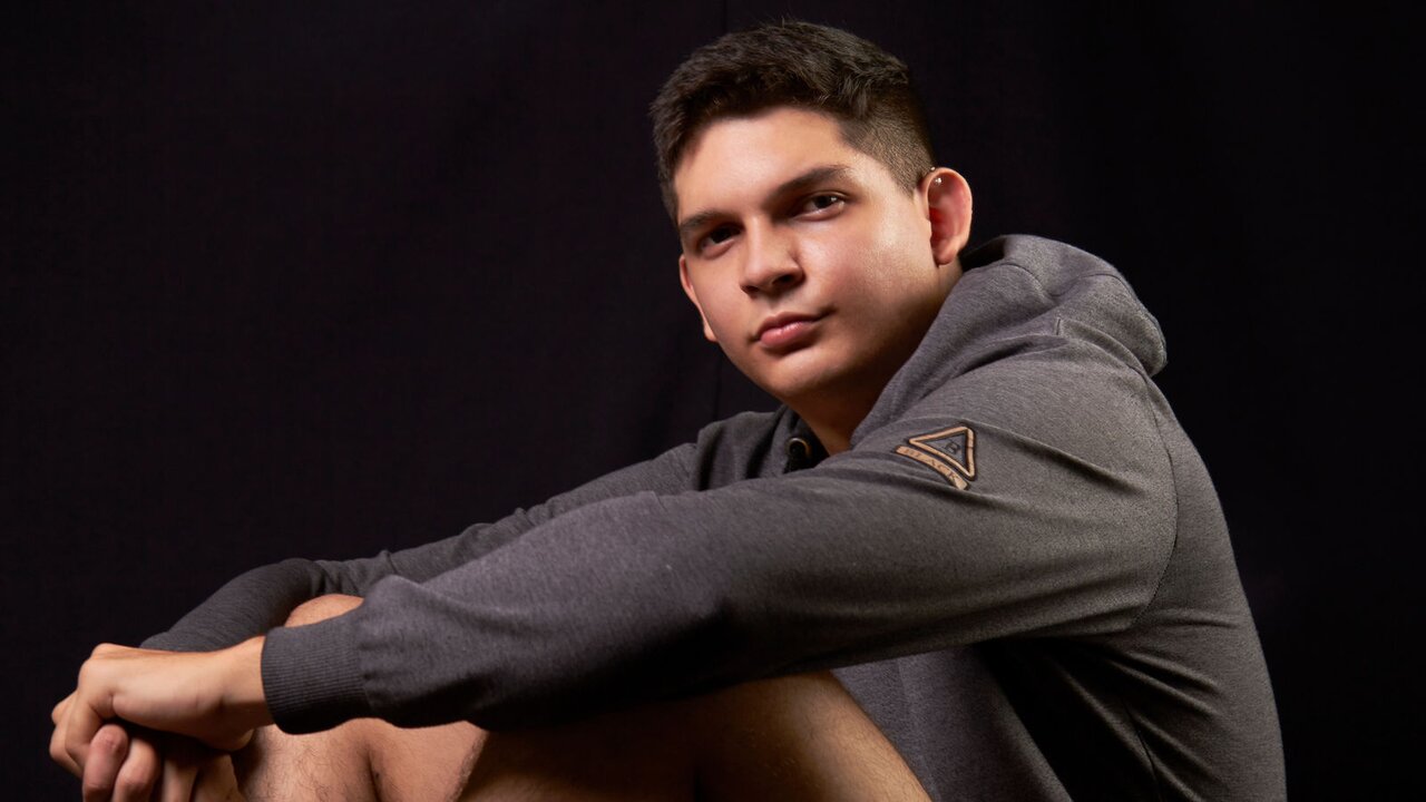 LucasVelez's Sex ChatRoom