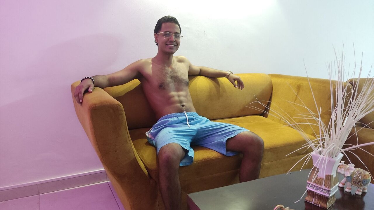 LuisScott's Sex ChatRoom