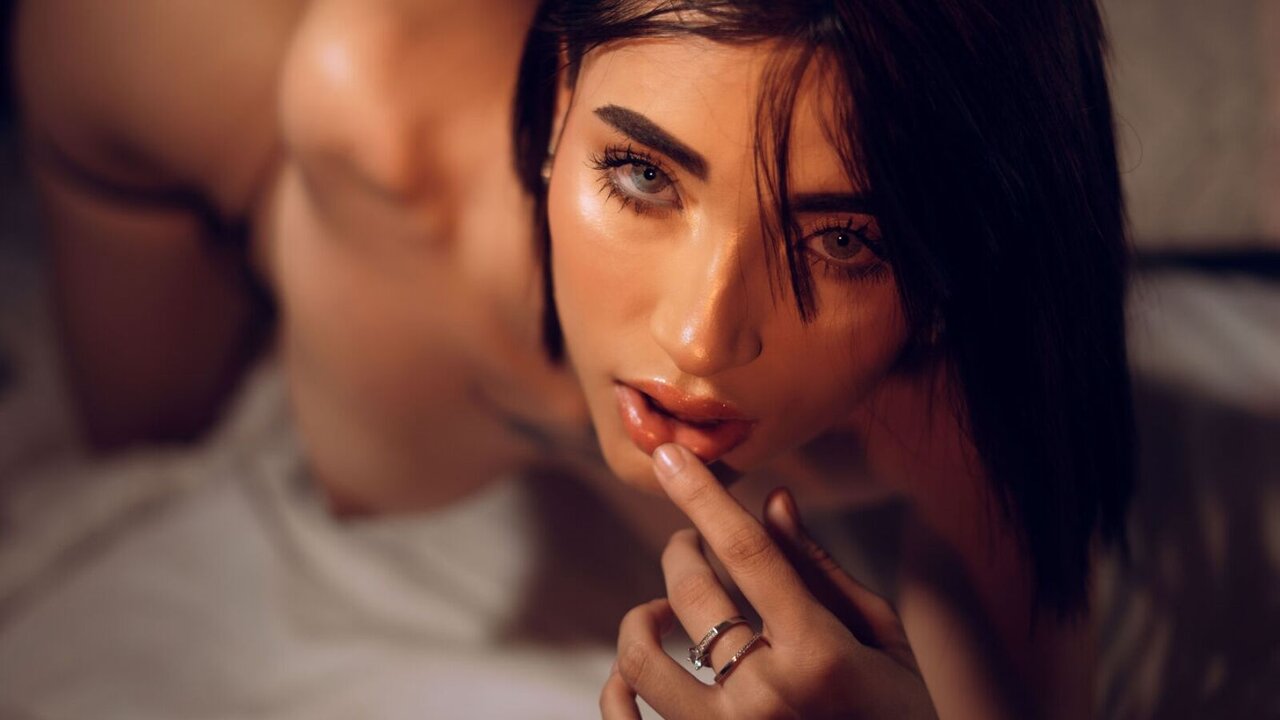 ManuelaMolkova's Sex ChatRoom