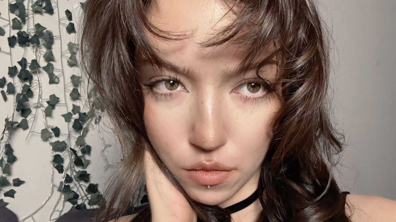 MarcellaKai's Sex ChatRoom