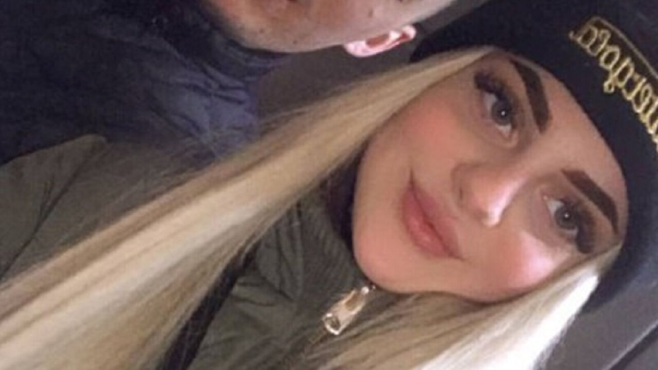 MarkAndSuzi's Sex ChatRoom