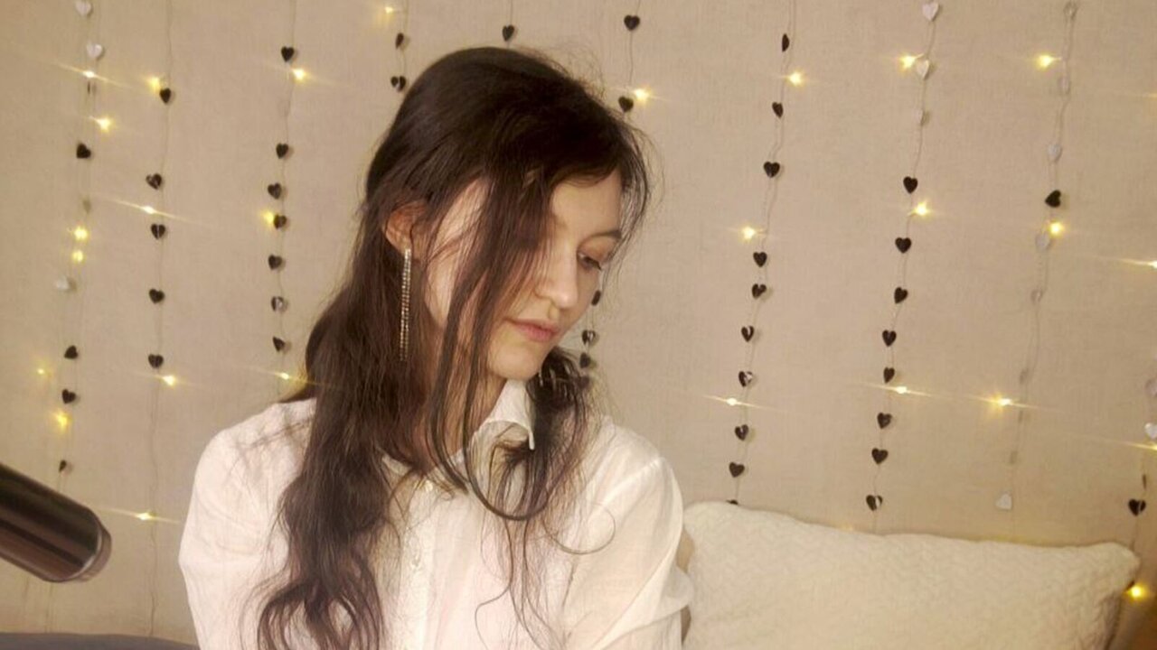 MillieStrife's Sex ChatRoom