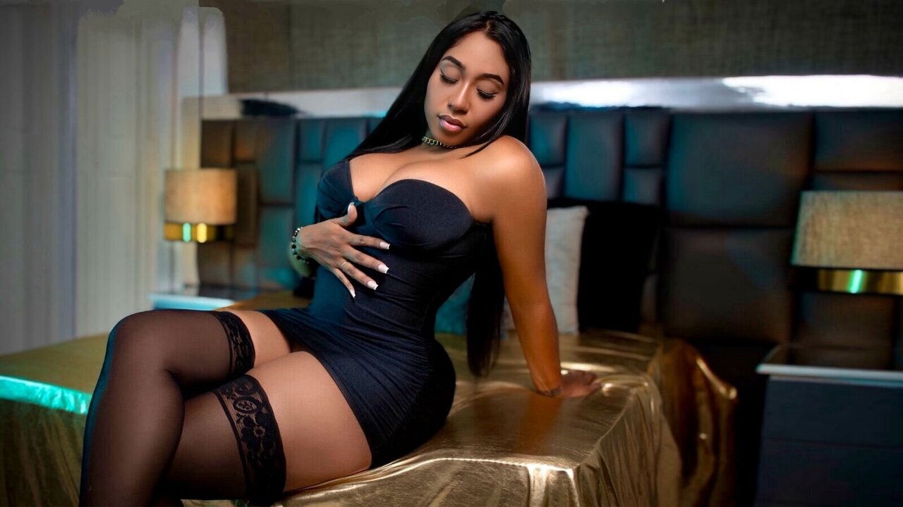 NaiomiLane's Sex ChatRoom