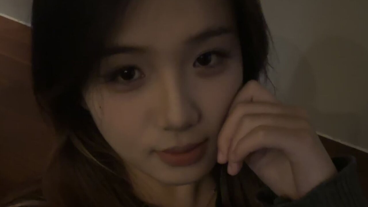 QIQIlier's Sex ChatRoom