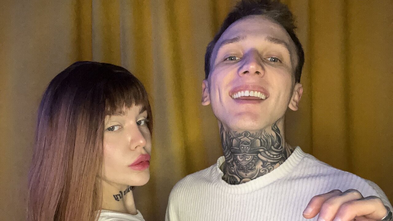 SteveLucy's Sex ChatRoom