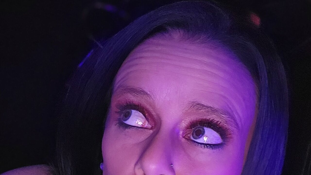 VixonVanessa's Sex ChatRoom